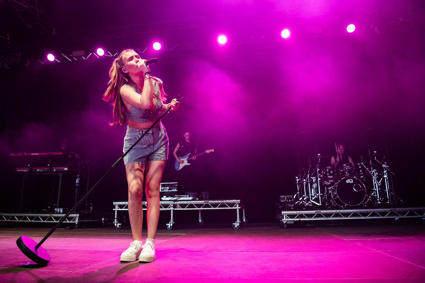 Mimi Webb @ Tinderbox