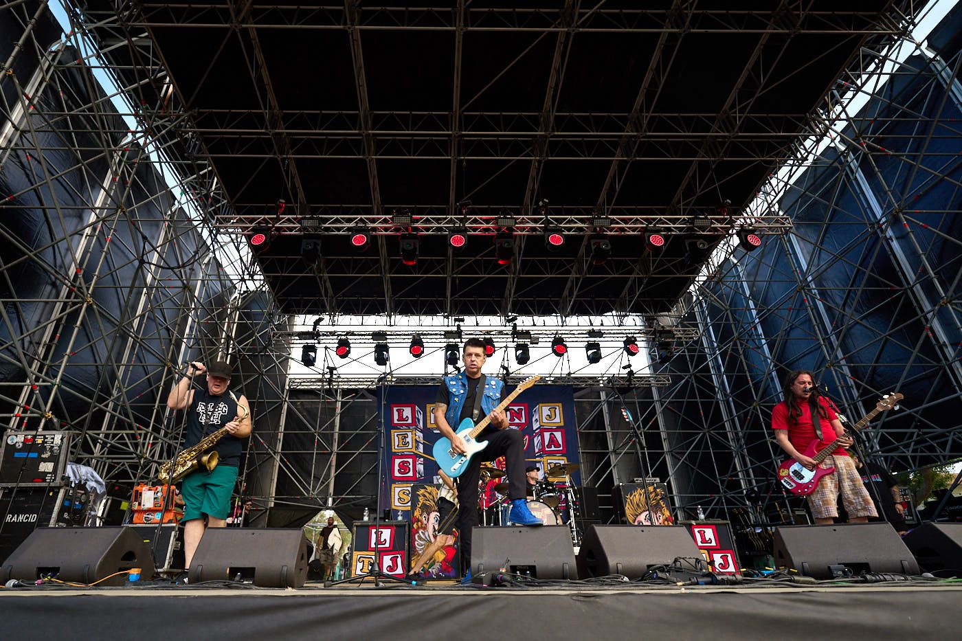 20230602 less than jake bellaria emanuelgiordani 2e84e3c3