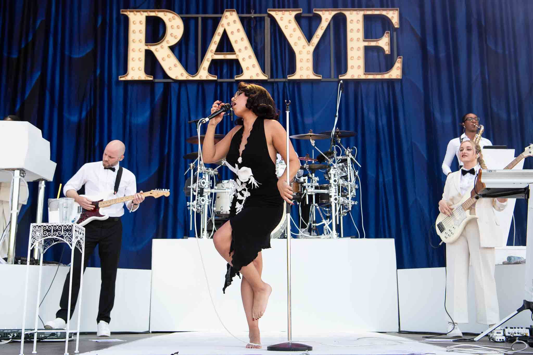 Raye @ Tinderbox