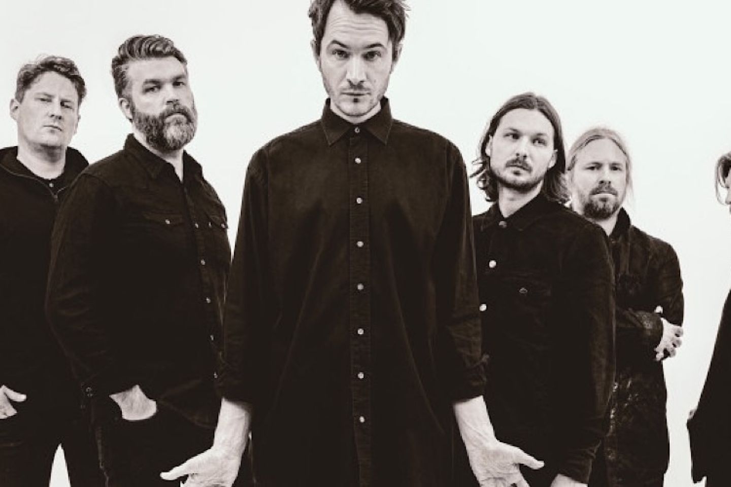 EDITORS: la band inglese live in Italia il 20 ottobre a Milano e il 21 a Bologna con il nuovo album "EBM". 1 EDITORS: la band inglese live in Italia il 20 ottobre a Milano e il 21 a Bologna con il nuovo album “EBM”.