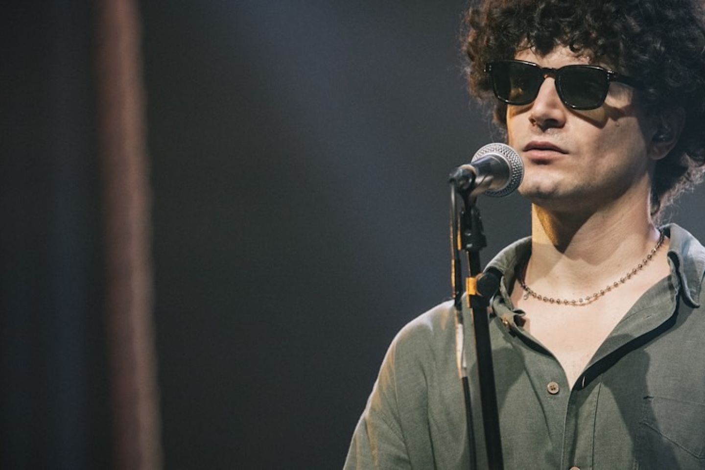 TUTTI FENOMENI il protagonista della nuova puntata di INDIE JUNGLE 1 TUTTI FENOMENI il protagonista della nuova puntata di INDIE JUNGLE